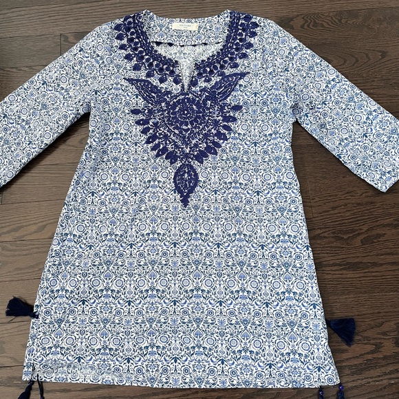 Fancy and fun cover up/tunic. - Picture 1 of 4